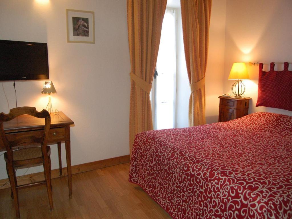 Hotel Du Donjon Aulnay  Oda fotoğraf